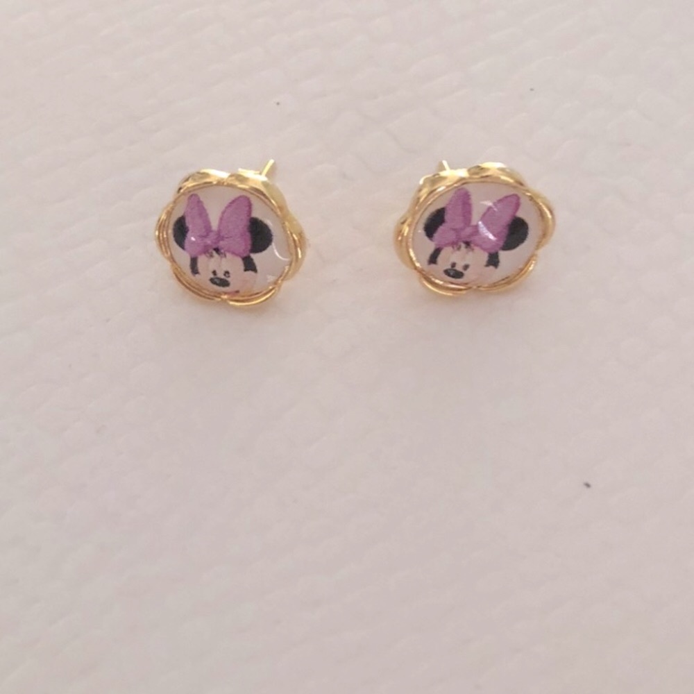 Girls’ earrings